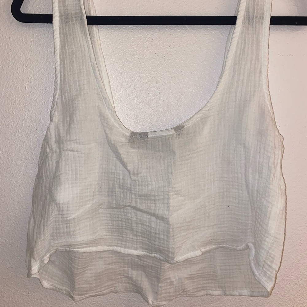 White flowy tank top 🤍🤍